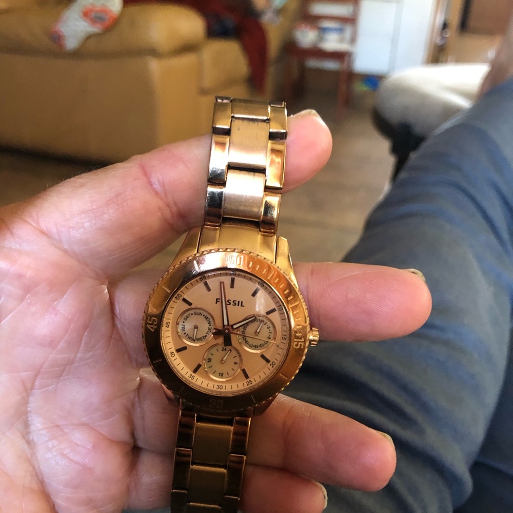 Fossil Watch Good Working Condition - image 1